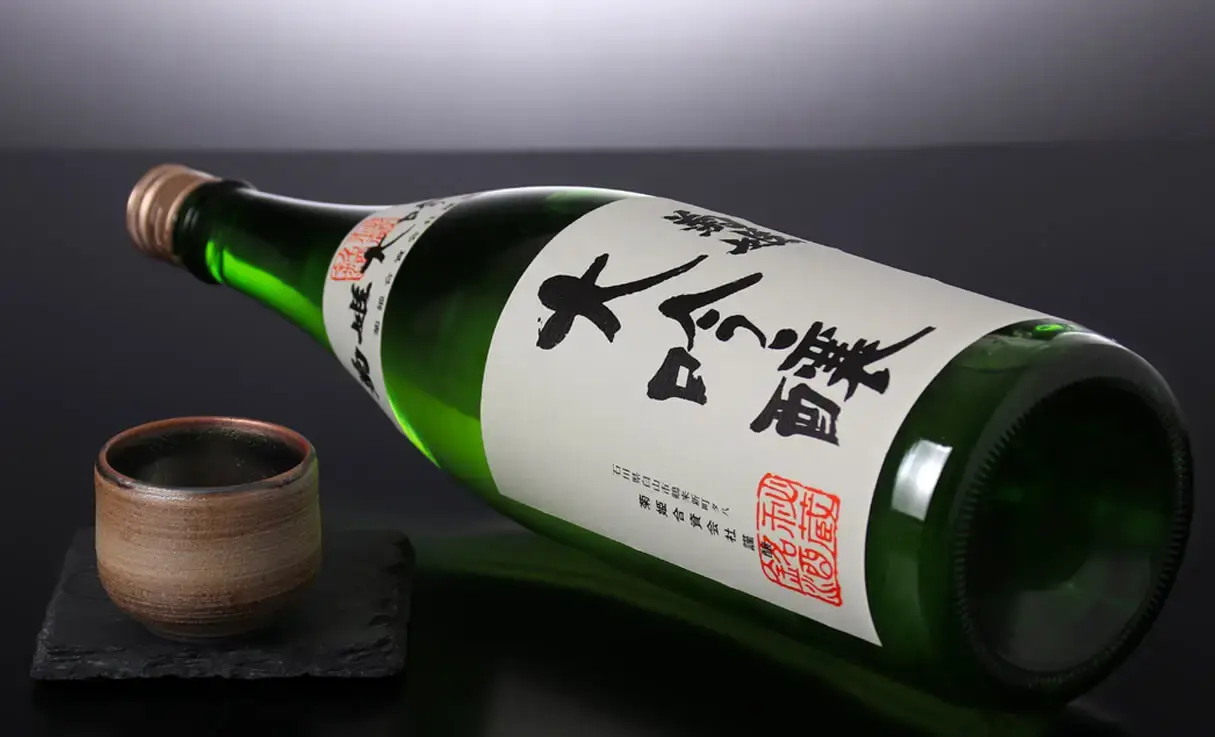 菊姫 大吟醸 1.8L | 菊姫(菊姫合資会社) | 酒専門店鍵や 菊姫 大吟醸 1.8L | 菊姫(菊姫合資会社) | 酒専門店鍵や