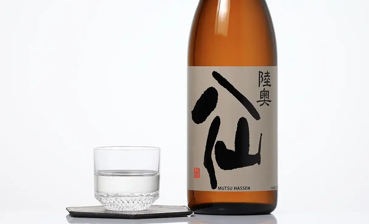 陸奥八仙 黒ラベル 純米吟醸 火入れ 720ml