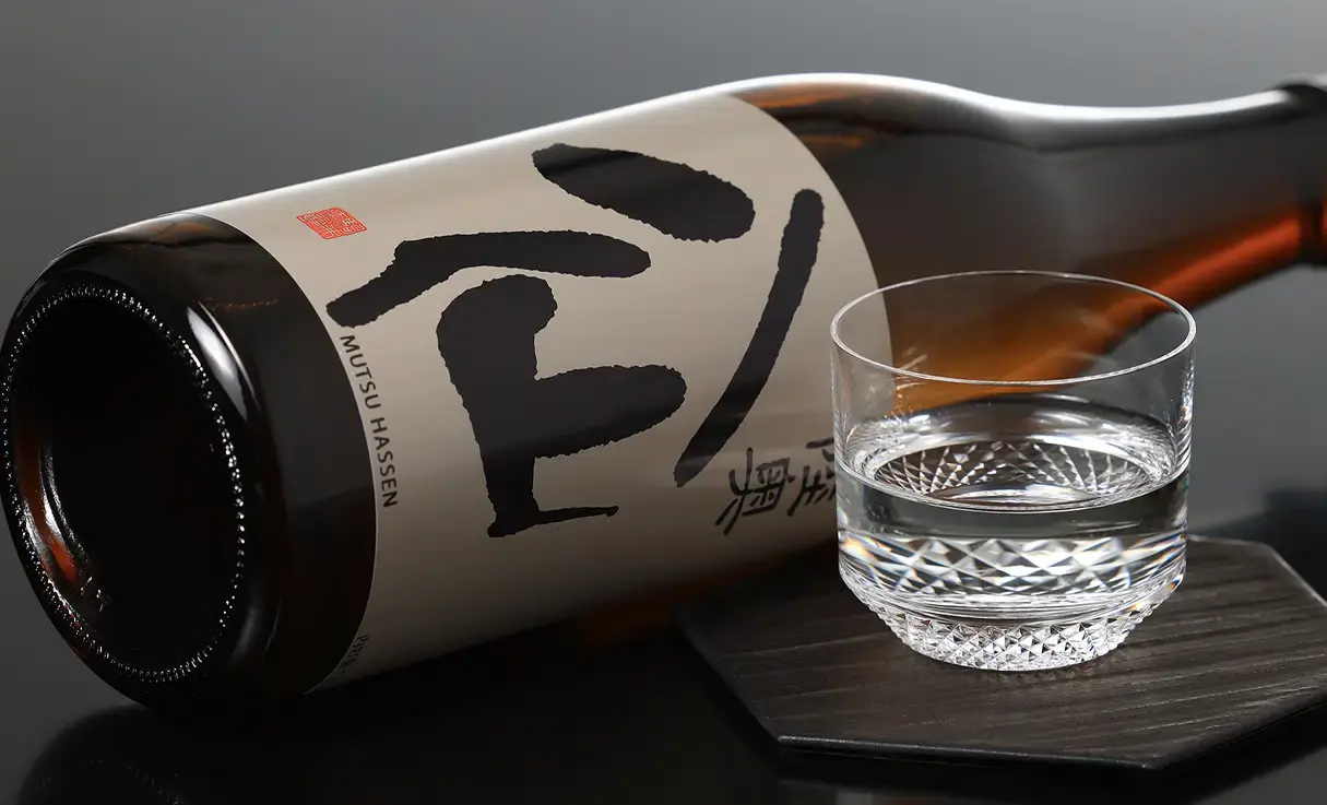 陸奥八仙 黒ラベル 純米吟醸 火入れ 720ml