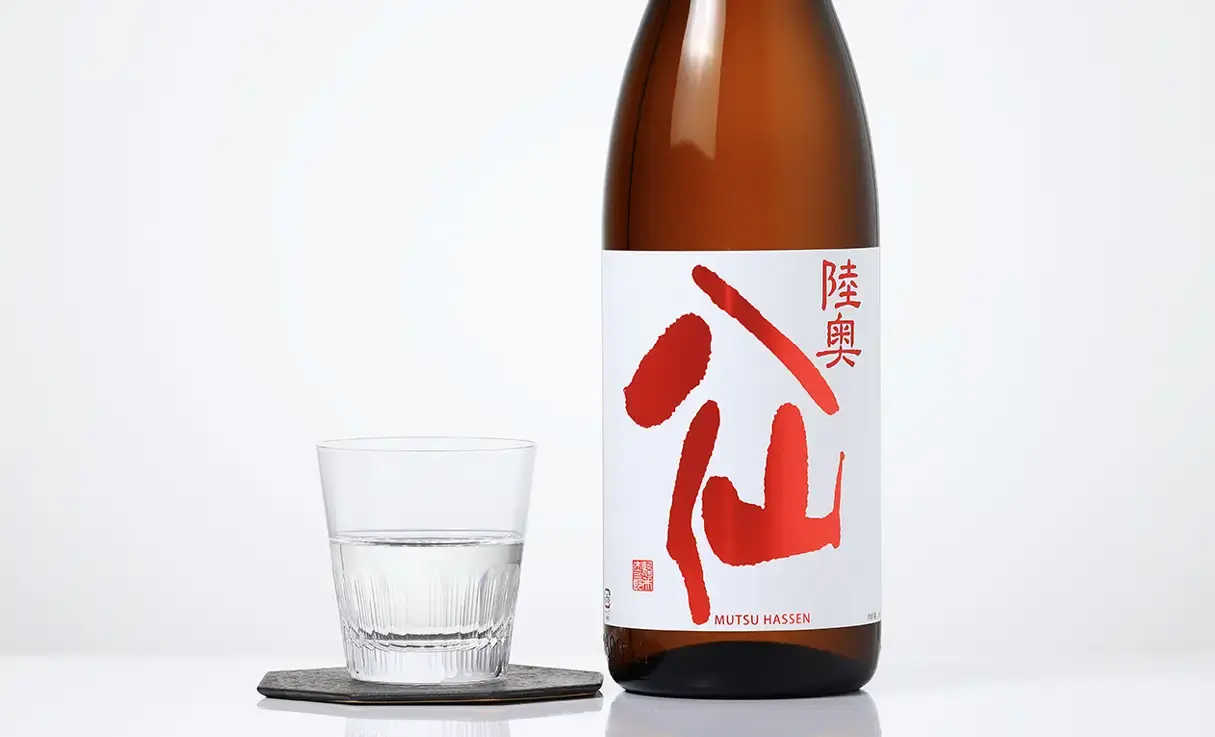陸奥八仙 赤ラベル 特別純米 火入れ 1.8L