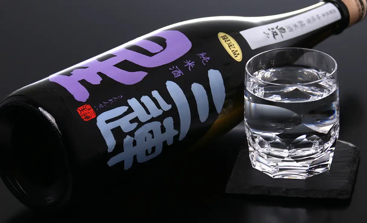 三連星（黒）純米 無濾過生原酒 直汲み 1.8L