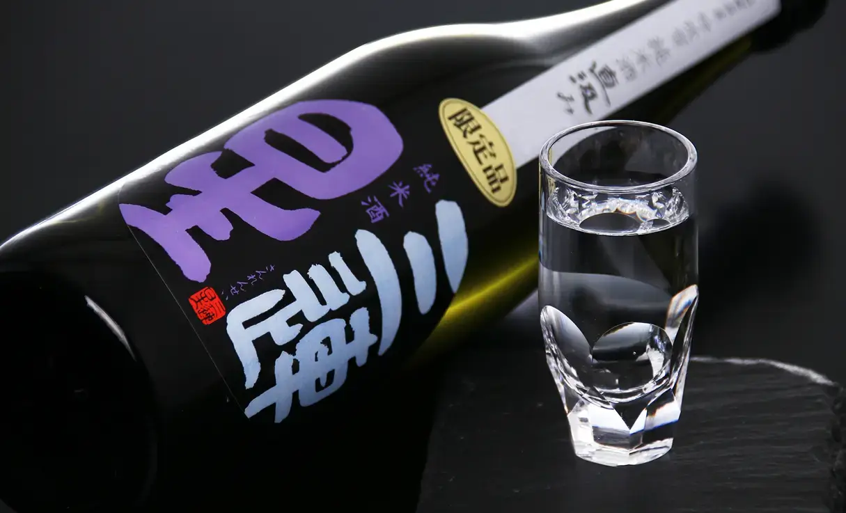 三連星（黒）純米 無濾過生原酒 直汲み 720ml