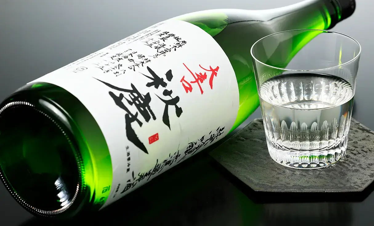 秋鹿 純米吟醸 大辛口 生原酒 1.8L
