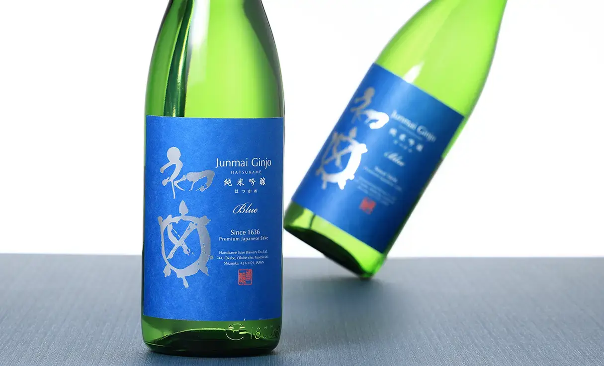初亀 純米吟醸 Blue 1.8L | 初亀（初亀酒造） | 酒専門店鍵や