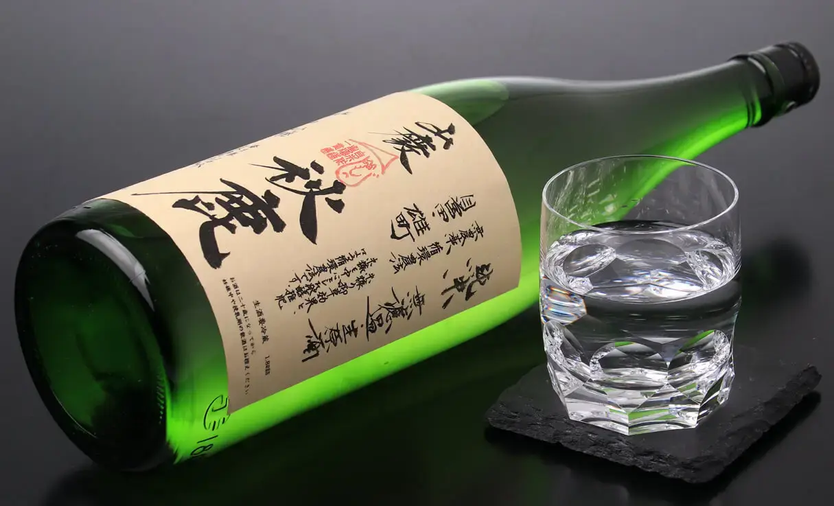 秋鹿 山廃純米 自営田雄町 生原酒 1.8L