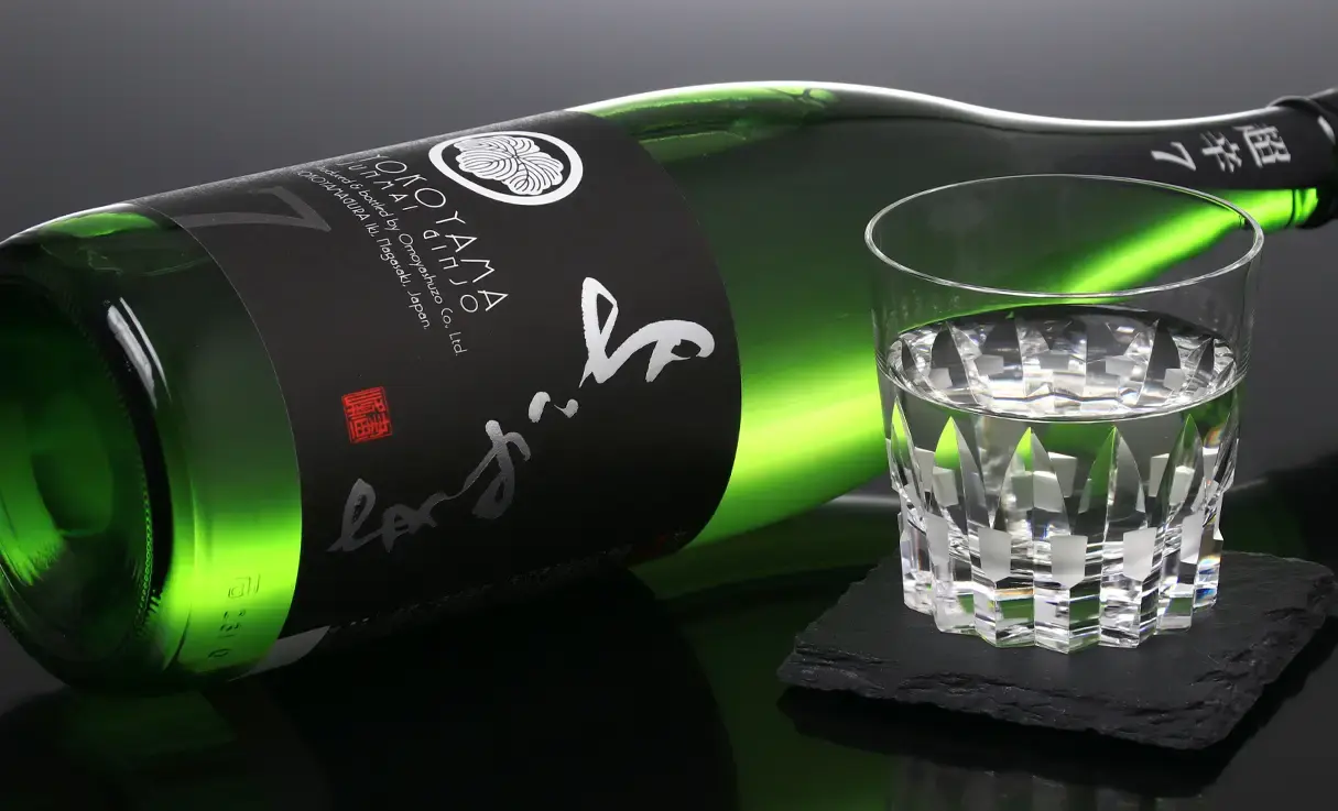 よこやま 純米吟醸 SILVER 超辛7 火入 1.8L