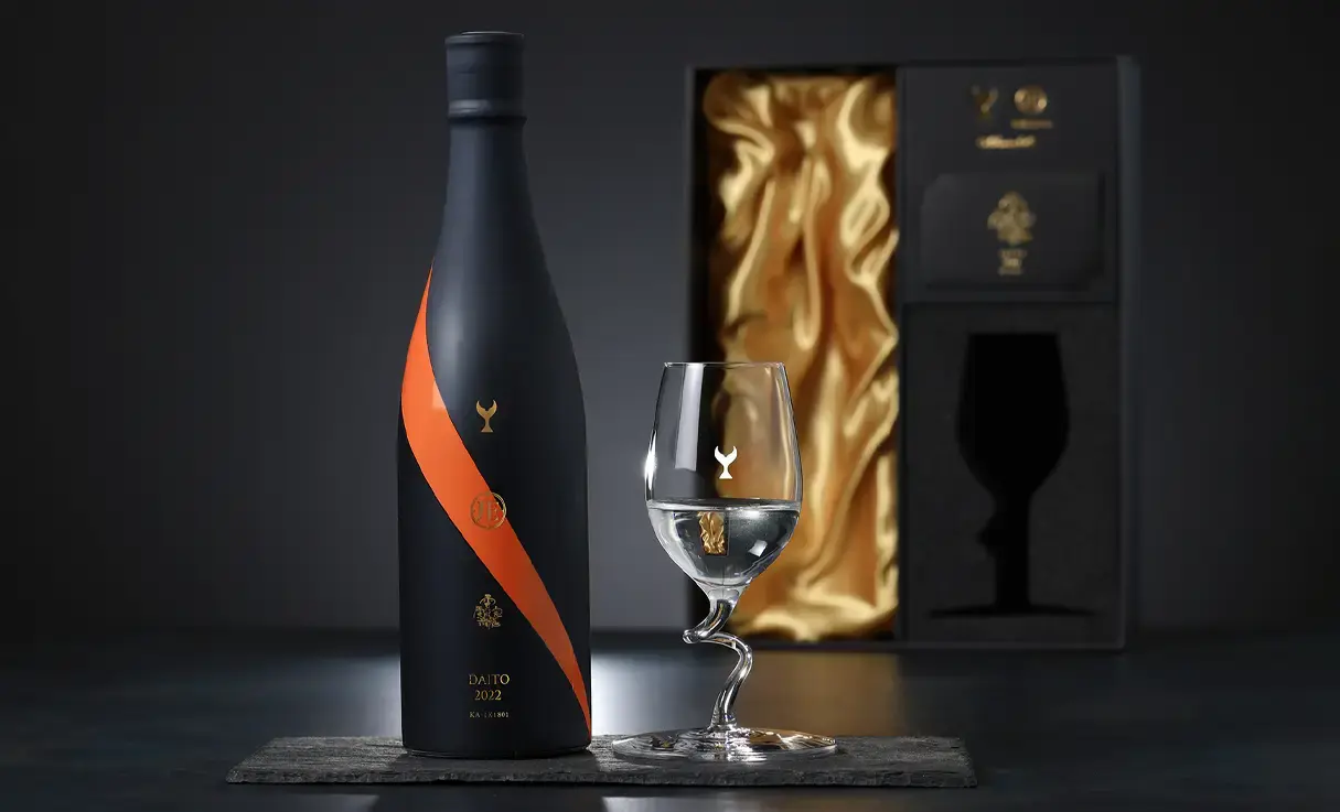 酔鯨 純米大吟醸 DAITO 2022 グラスセット 720ml | 酔鯨（酔鯨