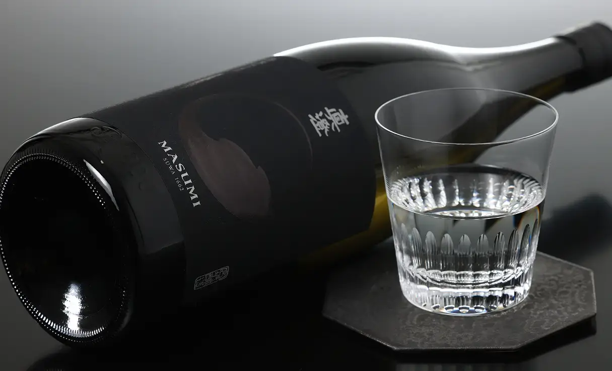 真澄 純米吟醸 漆黒 KURO 1.8L