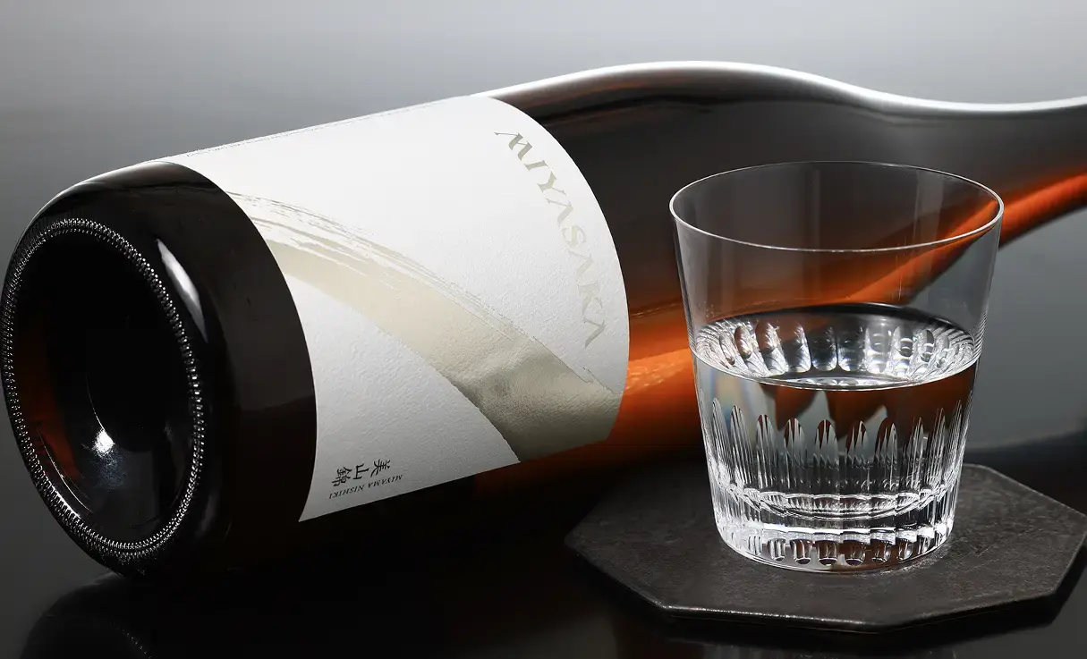 MIYASAKA 純米吟醸 美山錦 1.8L | 真澄（宮坂醸造） | 酒専門店鍵や