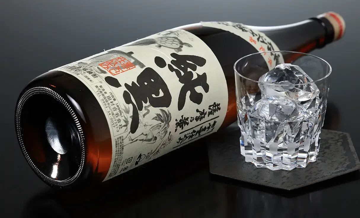 純黒 かめ仕込 白ラベル 1.8L | 田村合名会社 | 酒専門店鍵や