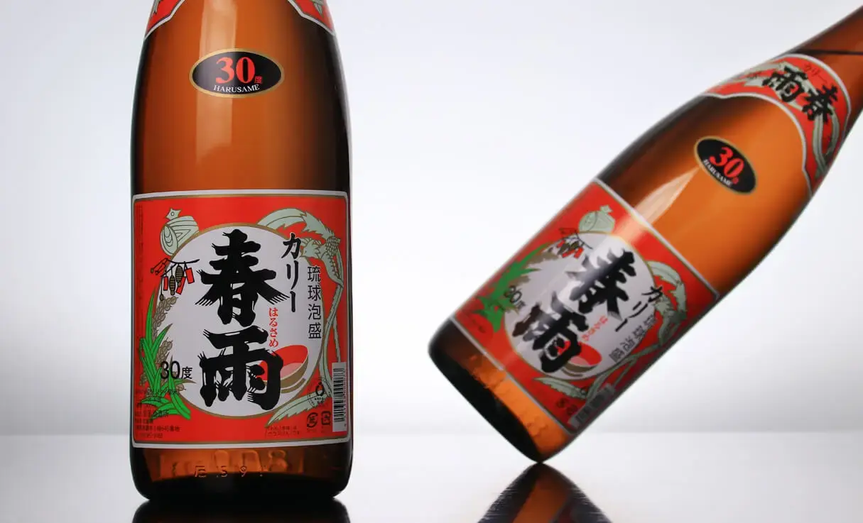 春雨 カリー 30度 1.8L | 宮里酒造所 | 酒専門店鍵や 春雨 カリー 30度 1.8L | 宮里酒造所 | 酒専門店鍵や