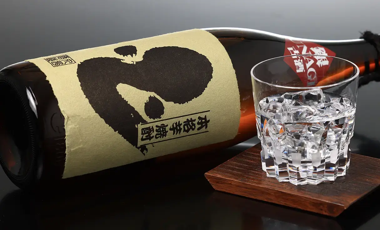 銀うなぎ 古酒 1.8L | 丸西酒造 | 酒専門店鍵や