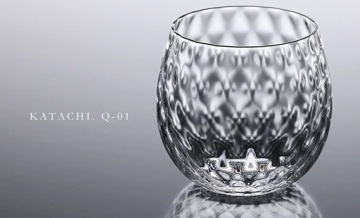KATACHI Q-01 格子 化粧箱入り | 蔵元オリジナルグッズ | 酒専門